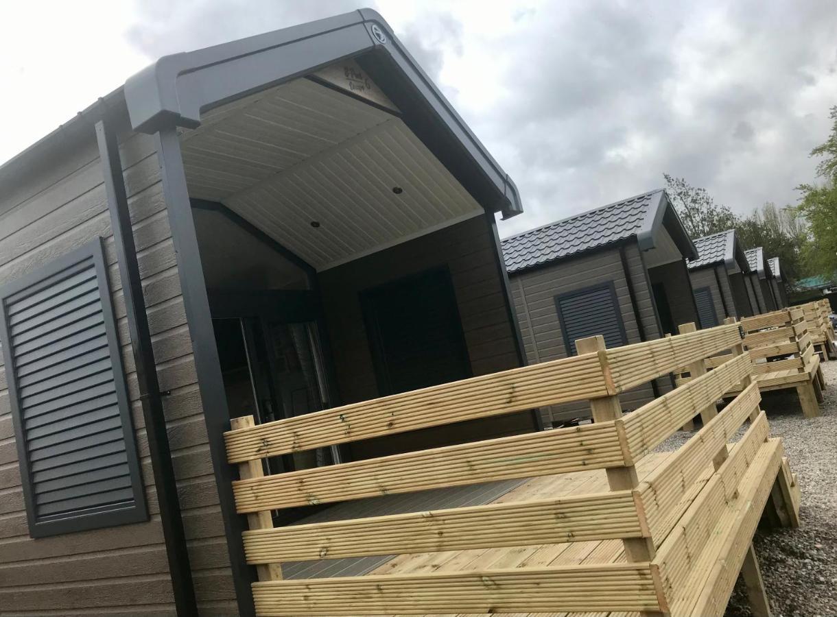 Caledonian Lodges 3 因弗内斯 外观 照片